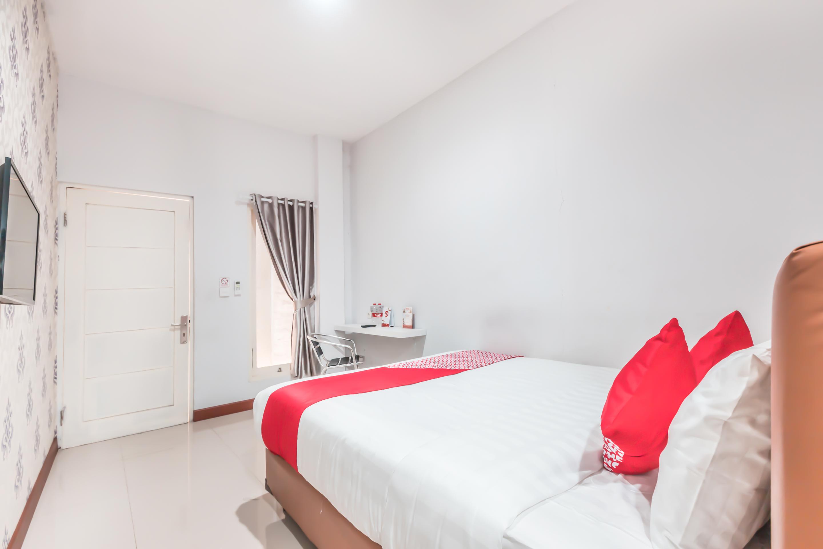 Oyo 1555 Unik Guesthouse Syariah Jakarta Exterior foto